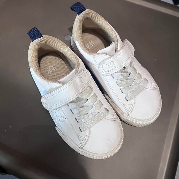 H & M White sneaker - Picture 1 of 3